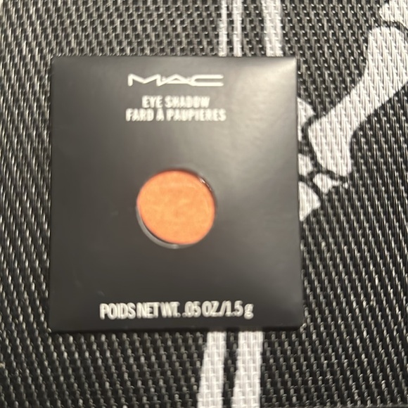 MAC Eyeshadow Suspiciously Sweet Frost (Pro-Palette) NIB - Picture 7 of 8